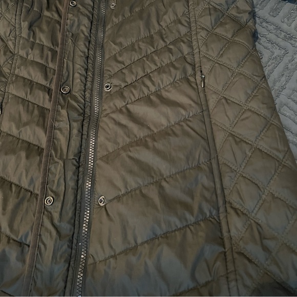 Marc Andrews Down Jacket in Army Green - Picture 6 of 15